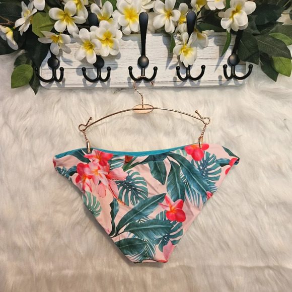 Ardene Flirty Reversible Floral and Teal Bikini Bottoms - Picture 2 of 5